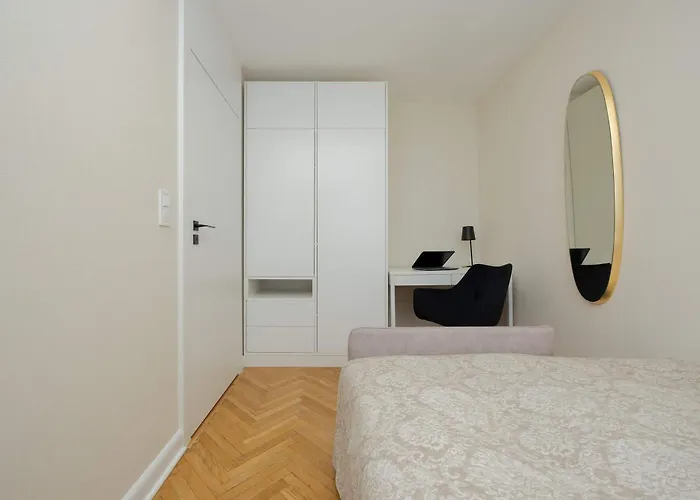 Tasteful One Bedroom Apartment By Noclegi Renters