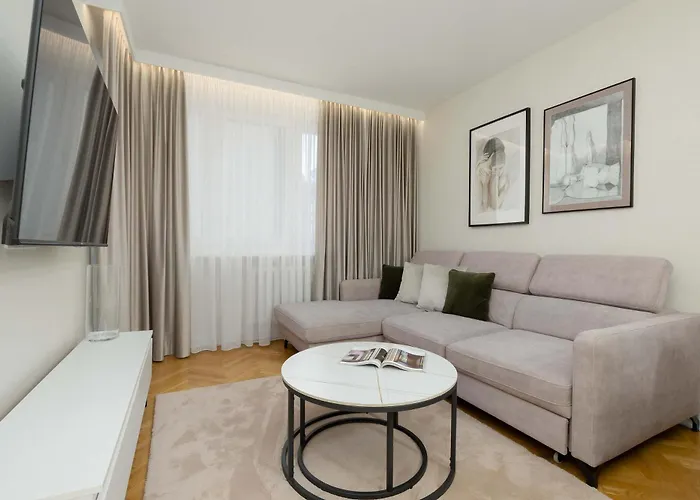 Tasteful One Bedroom Apartment By Noclegi Renters
