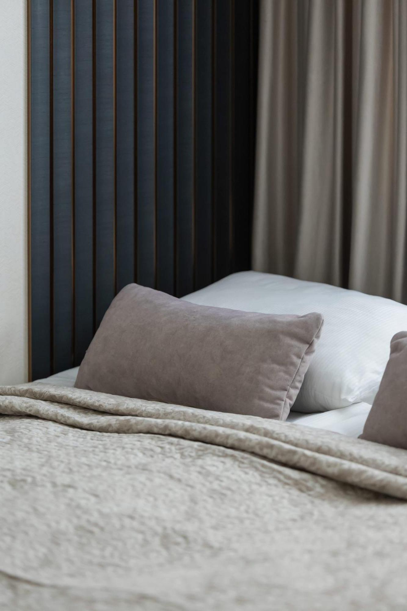 Tasteful One Bedroom By Renters Apartment Warschau