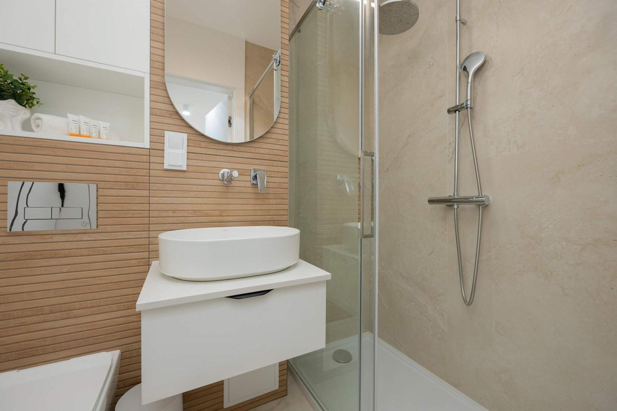 Apartment Tasteful One Bedroom By Renters