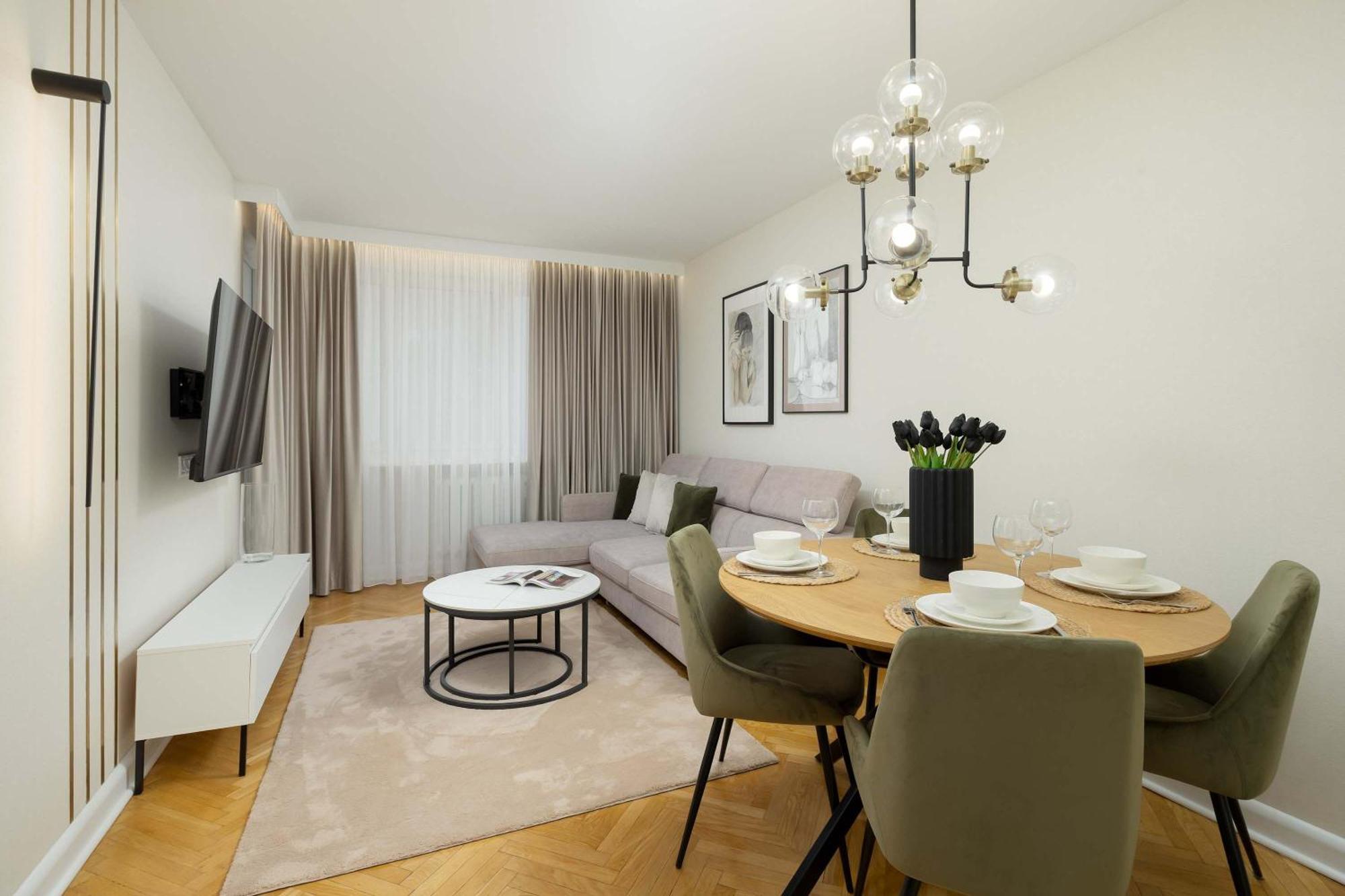 Tasteful One Bedroom By Renters Apartment *