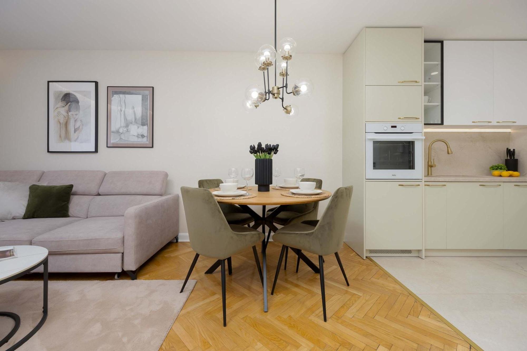 Tasteful One Bedroom By Renters